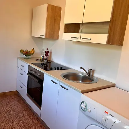 Privatunterkunft In Otok Dalmatinski *