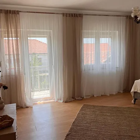 Privatunterkunft In Otok Dalmatinski Otok (Split-Dalmatia)